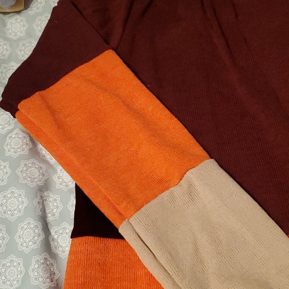 🎈 NEW Color Block Cardigan Sweater - Picture 4 of 4